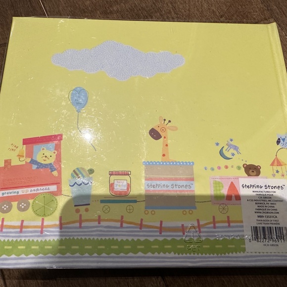 🎁 FREE GIFT WITH PURCHASE when you spend $20 
Baby book - Picture 3 of 5